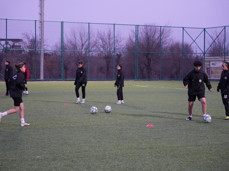 Diyarbakır Kadın Futbol Takımı, 3. Lig'e Iddialı Başladı2