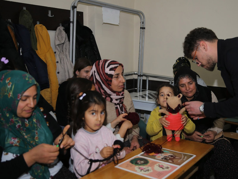 Diyarbakırda Hikaye Karakterlerine Anne Eli Değdi14