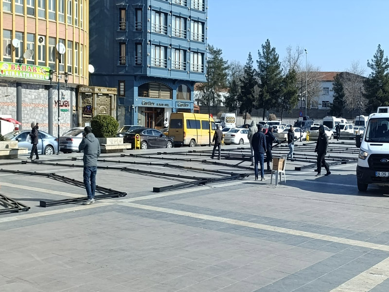 Diyarbakır'da Öcalan Hazırlığı, Ekipler Montaja Başladı-1