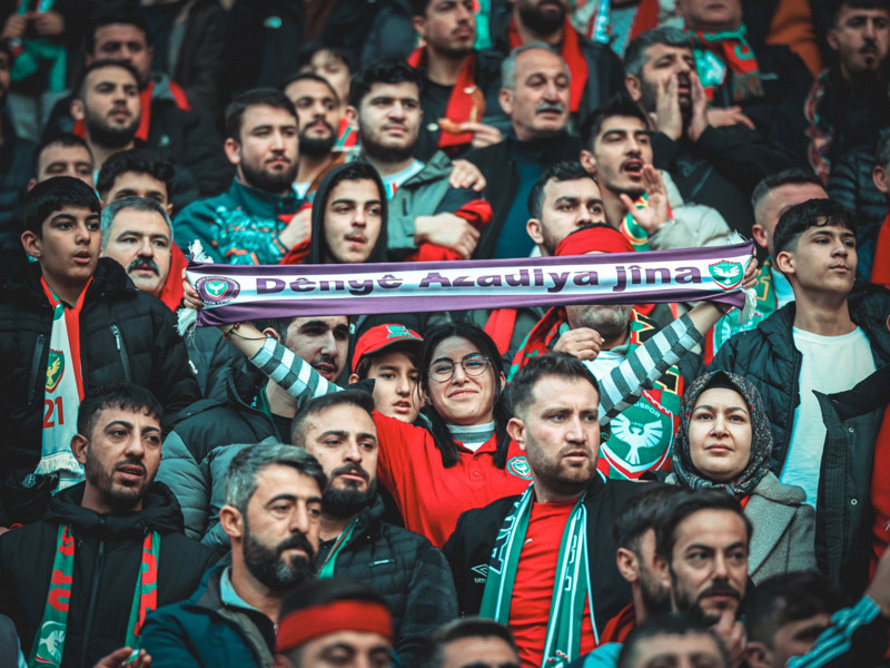 Amedspor'dan Kadınlara Kürtçe Videolu Çağrı3