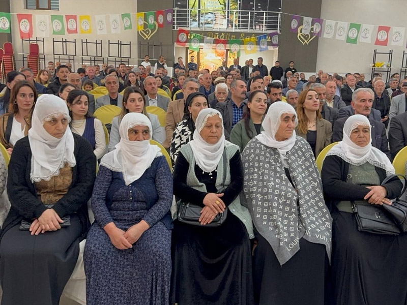 Dem Parti Halk Toplantılarına Yoğun Ilgi1