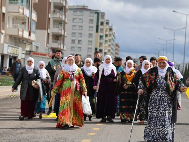 Diyarbakır’da Alan Doldu, Newroz Kutlamaları Başladı2