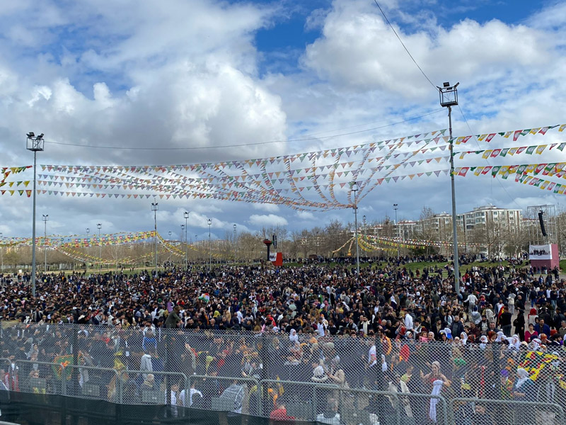 Diyarbakır’da Alan Doldu, Newroz Kutlamaları Başladı3