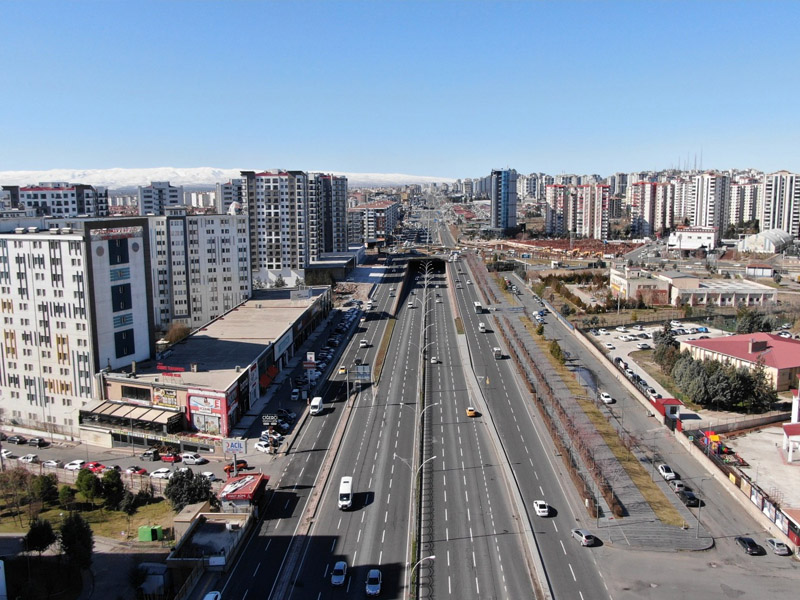 Diyarbakır’da Belediye Kent Giriş Çıkışları Için Harekete Geçti2