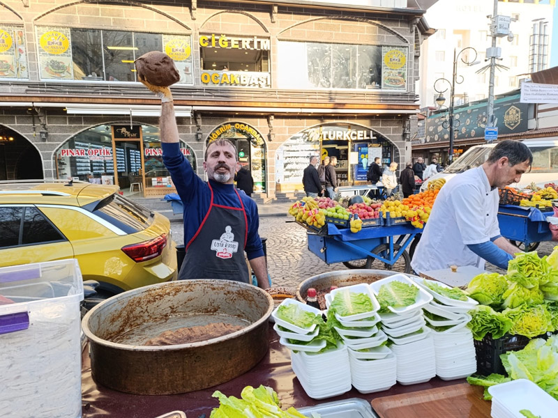 Diyarbakır'da Çiğköfteye Enflasyon Darbesi!3