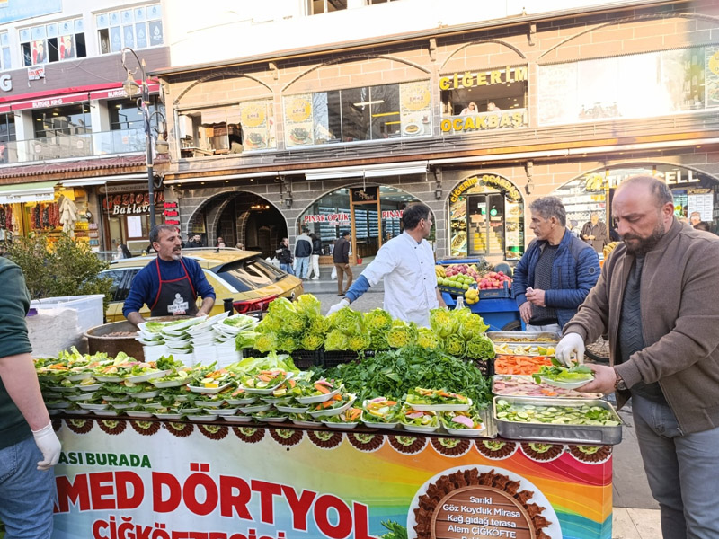 Diyarbakır'da Çiğköfteye Enflasyon Darbesi!4