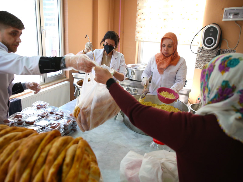 Diyarbakır'da Kadınlar, Ihtiyaç Sahipleri Için Aş Mesaisinde2