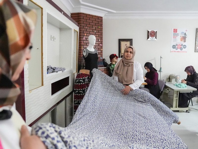 Hataylı Depremzedeleri Diyarbakır Giydirecek3