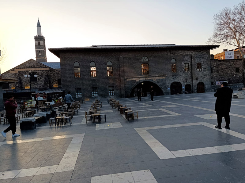 İlk Iftar Öncesi Diyarbakır Caddeleri Boşaldı 4