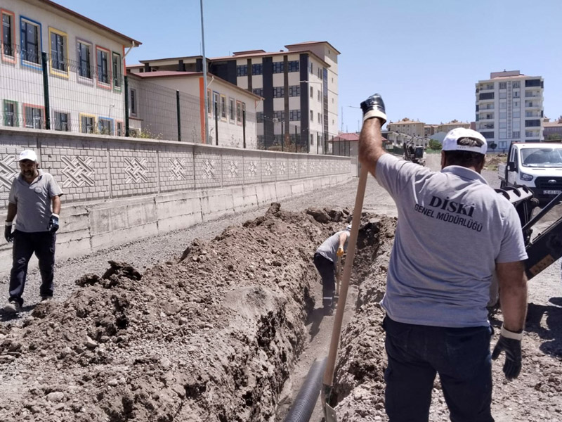 Diyarbakır’da Alt Yapıya Büyük Neşter