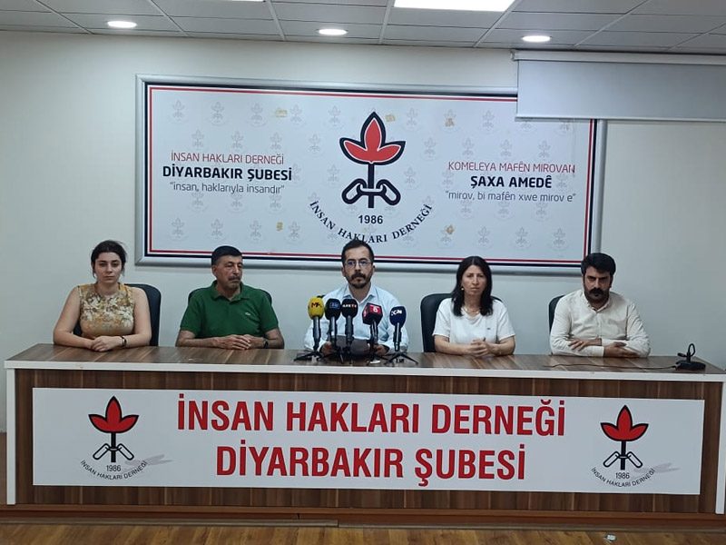 Diyarbakır'da İhd'den Çağrı Barışa Sahip Çıkalım2