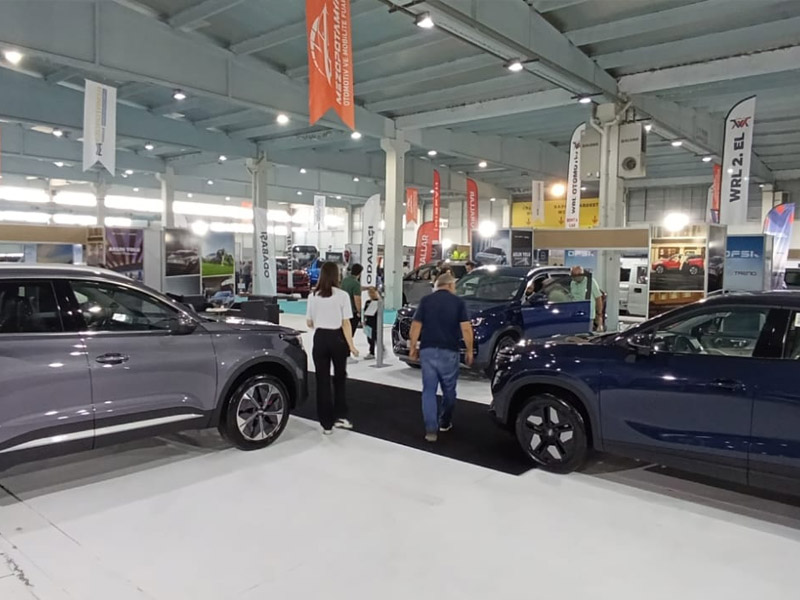 Diyarbakır'da Otomobiller Görücüye Çıktı2