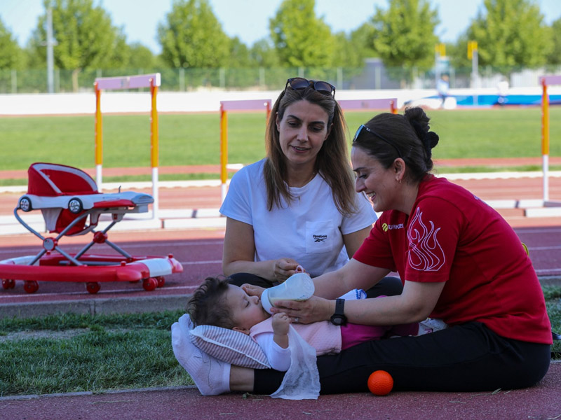 Diyarbakır'da Yetenekler, Yeşil Sahaların Şampiyon Annelerine Emanet2