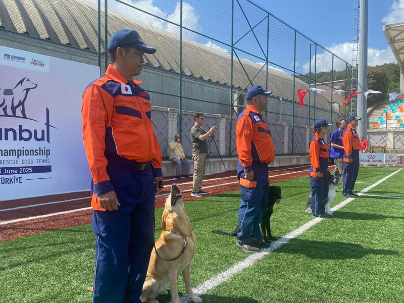 9 Ülkeden 27 Arama Kurtarma Köpeği Yarıştı