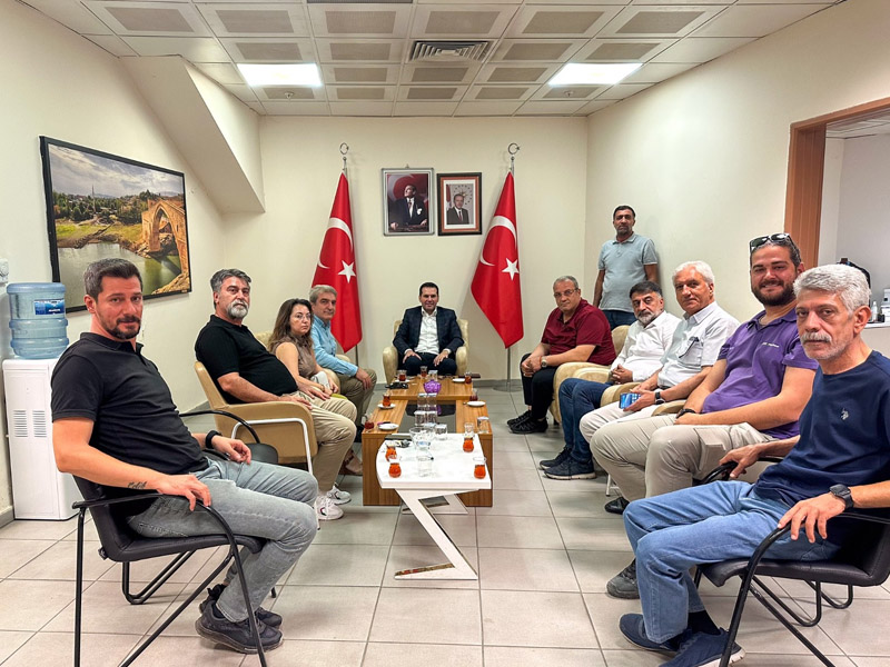 Amedspor Yönetimi Sahaya Indi!3