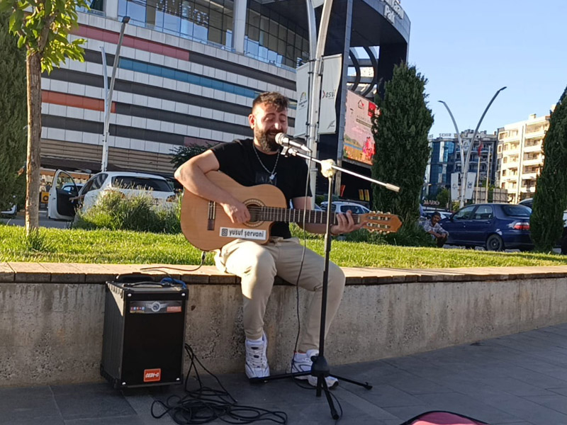 Diyarbakır Sokaklarında Müzik, Geçim Kapısı Oldu2
