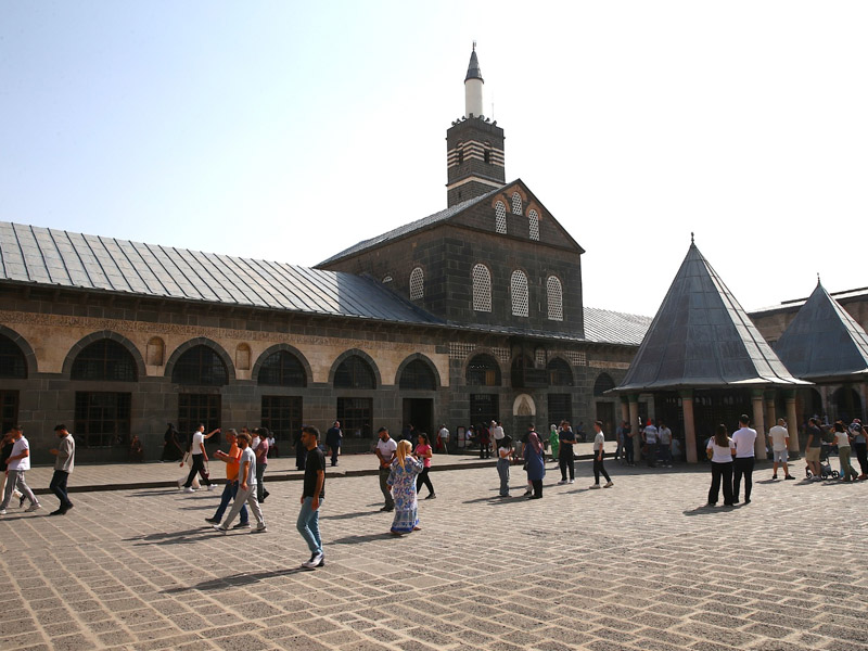 Diyarbakır’a Tatile Gelenlerin Ilk Rotası2