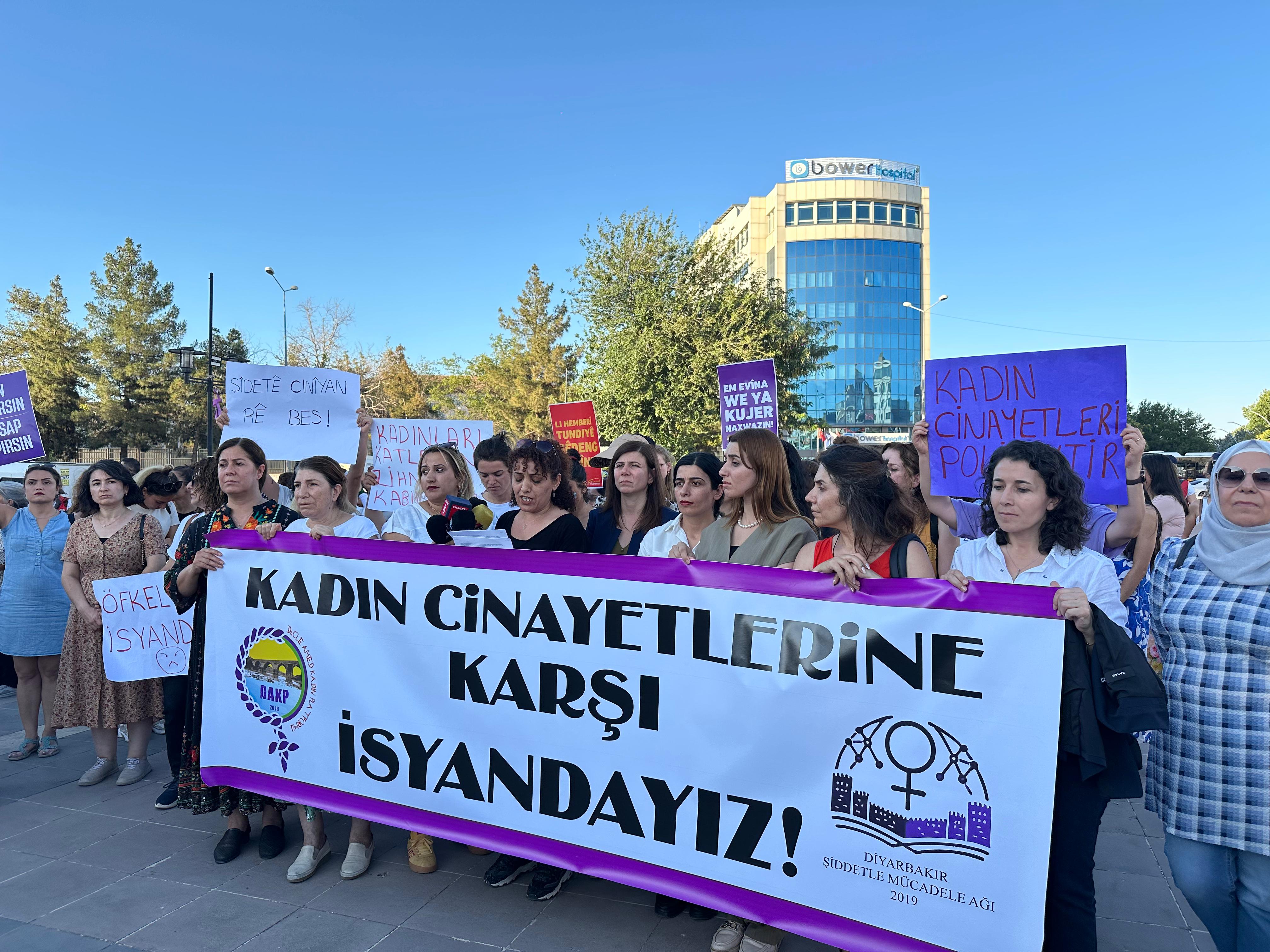 Diyarbakirda Kadin Cinayetlerine Karsi Yuruyus Ve Oturma Eylemi2