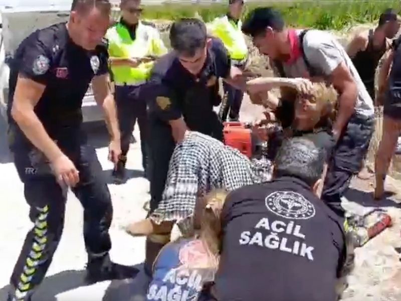Diyarbakirda Kadin Surucu Kabus Yasadi Kurtarmak Icin Zamanla Yaristilar2