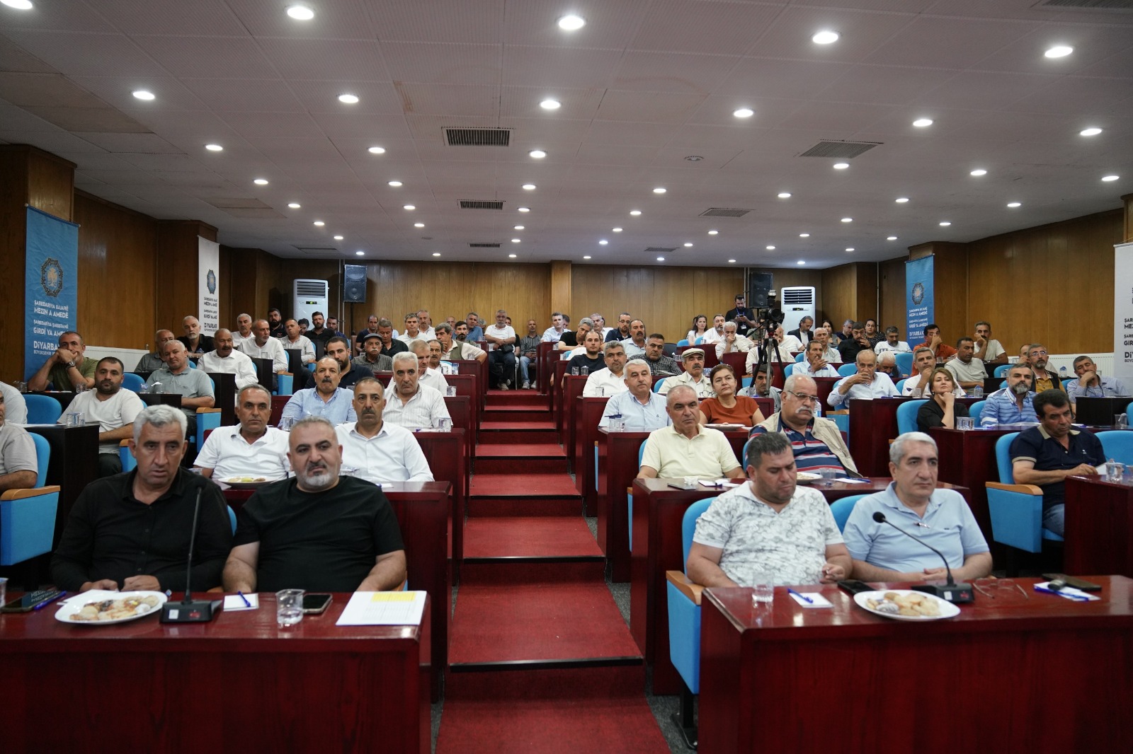 Diyarbakirda Sur Ilcesindeki Sorunlar Icin Kritik Toplanti3