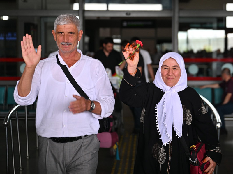 İlk Hacı Kafilesi Gaziantep'e Geldi1