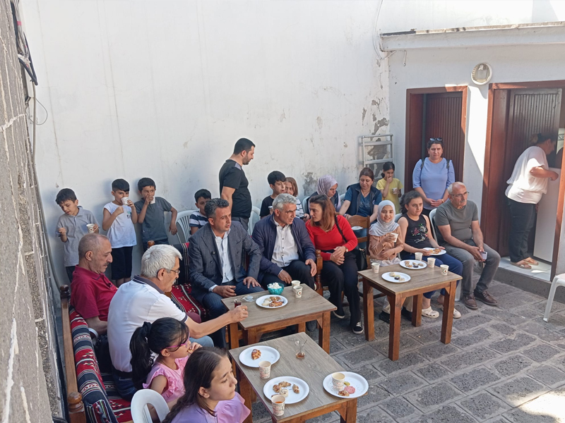 Sur Belediyesi’nden Anlamlı Kutlama2