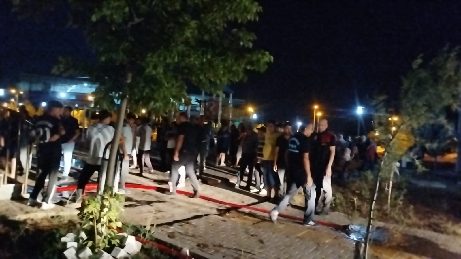 Diyarbakir Stadyumu Yanindaki Toki Evlerinde Yangin1