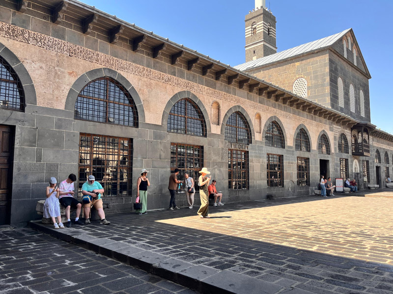 Diyarbakır Ulu Cami Ziyaretçi Akınına Uğruyor2