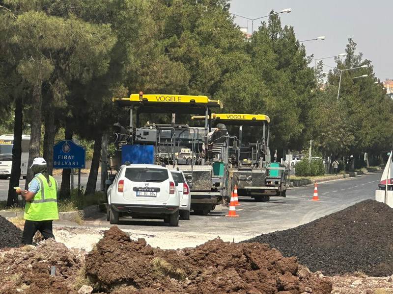 Diyarbakır’da 120 Derecelik Sıcakta Çalışıyorlar3