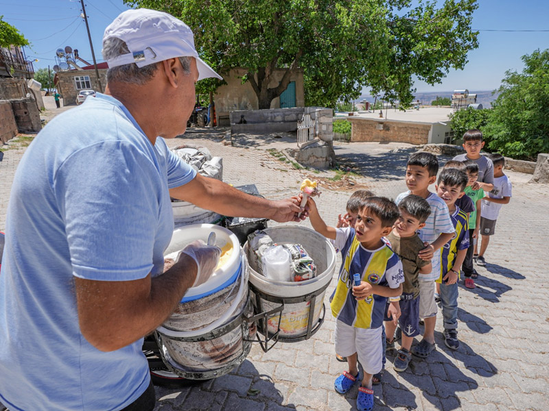 Diyarbakır’da Kırsalında Çocukların Gönlünü Fetheden Selahaddin3