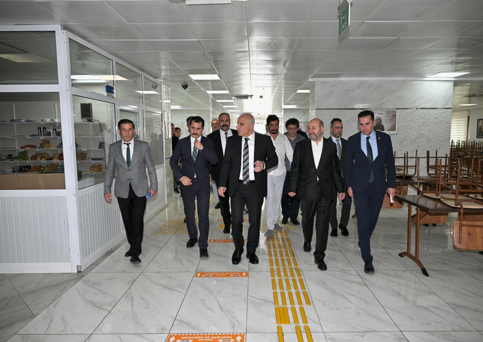Diyarbakirda Protestolarin Hedefindeki Yere Validen Inceleme4