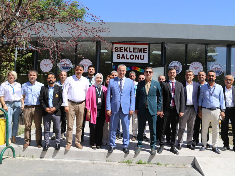 Diyarbakır’daki Hastanede Bekleme Salonu Hizmete Açıldı2