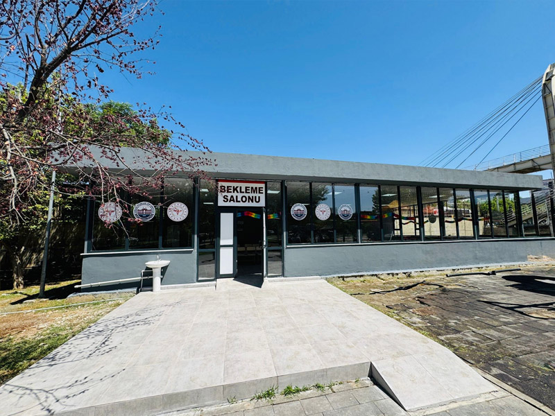 Diyarbakır’daki Hastanede Bekleme Salonu Hizmete Açıldı3
