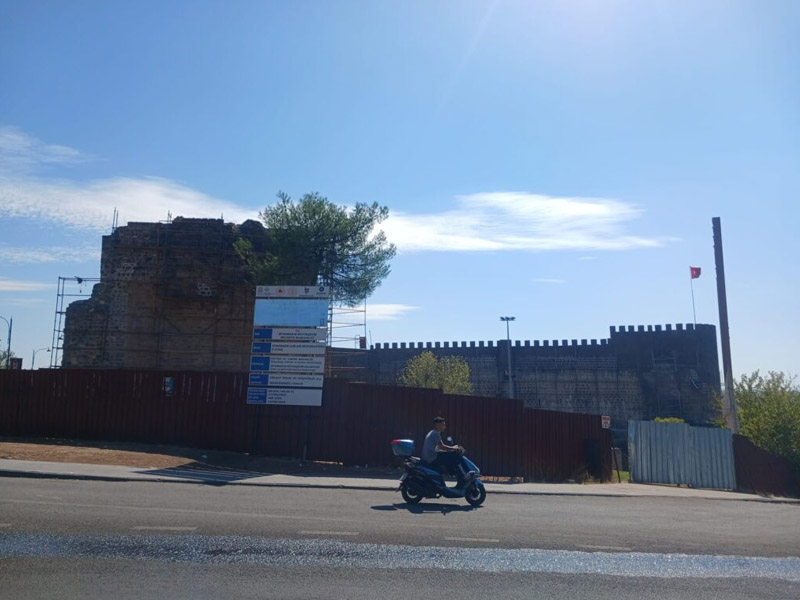 Diyarbakır'ın 2 Yıldır Kapatılan Burcunda Belirsizlik Sürüyor3