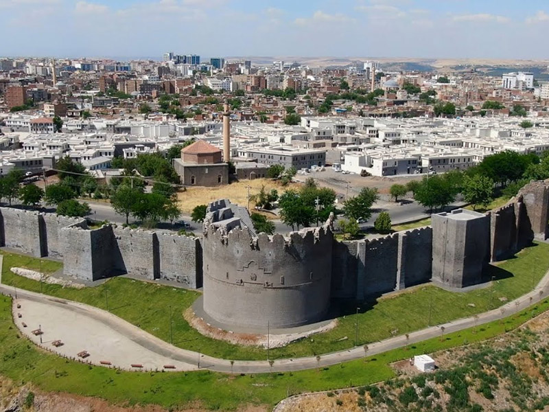 Diyarbakır’ın Dünyaya Açılan Kapıları1