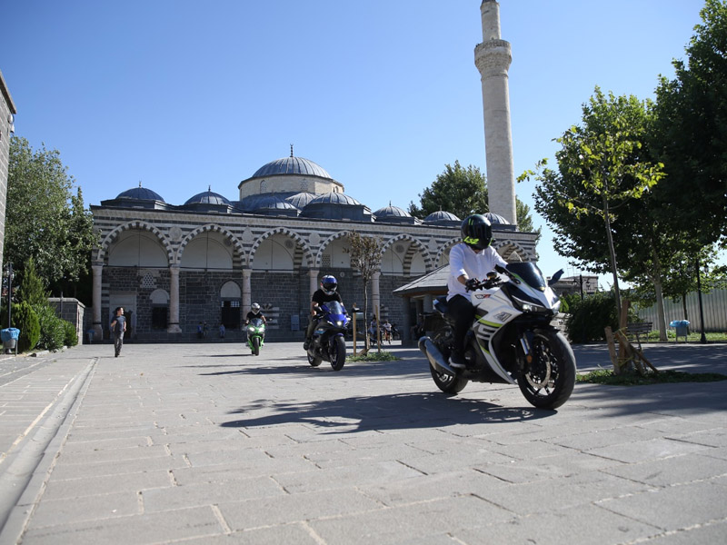 Diyarbakır’ın ‘Racing’ Tutkunu Kayyım Müezzini5