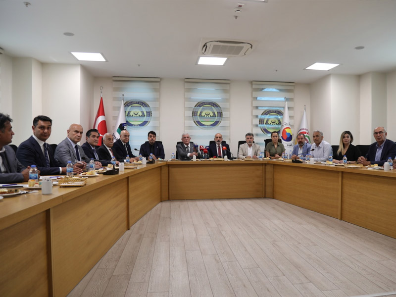 İyi̇ Parti Lideri Diyarbakır’da Iş Dünyasıyla Buluştu3
