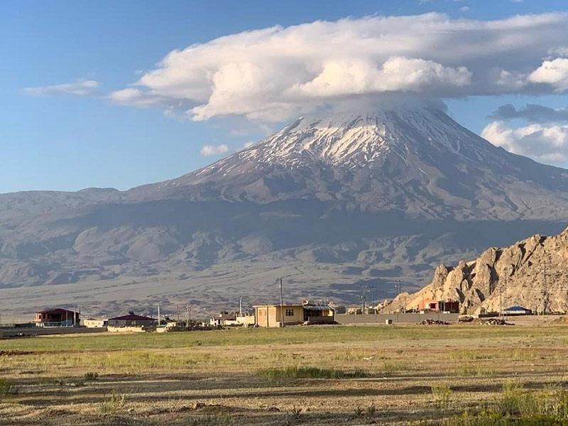 Ağrı Dağı takke buzulu hızla eriyor