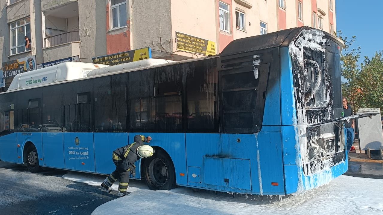 Diyarbakır Şehir Içi Yolcu Otobüsünde Korkutan Yangın2