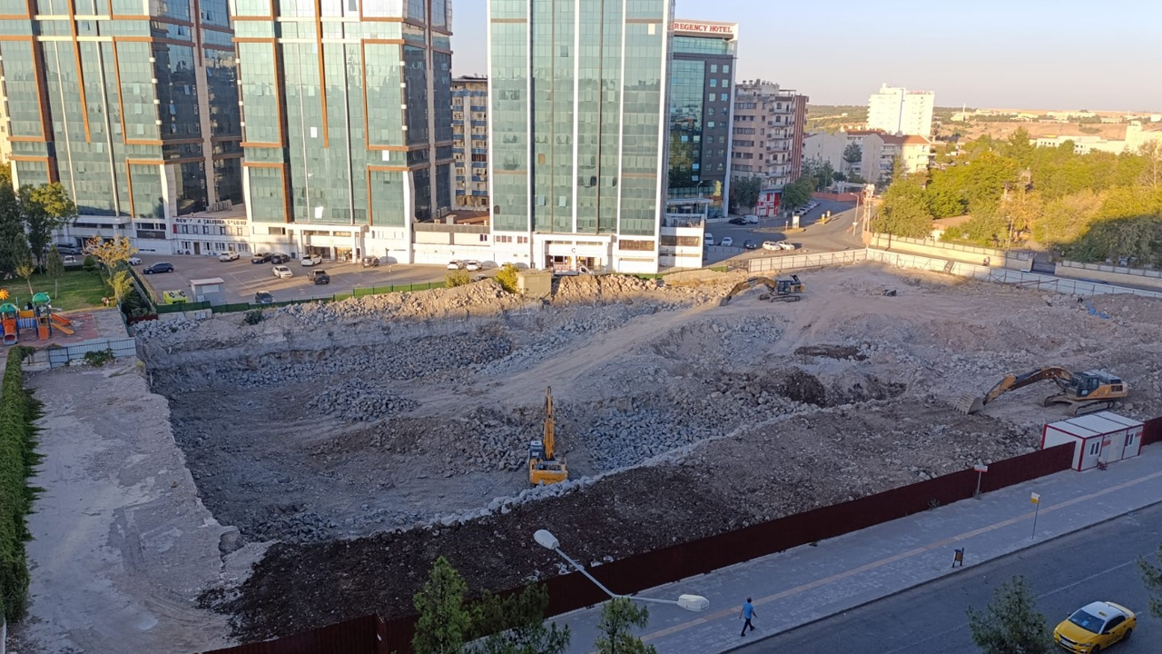 Diyarbakır'da 89 Kişinin Öldüğü Galeria, Yeniden Inşa Ediliyor1
