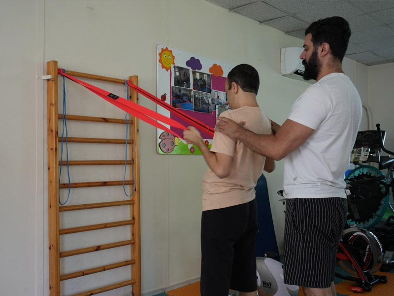 Diyarbakır’da Belediye Engelli Gençler Için Devreye Girdi