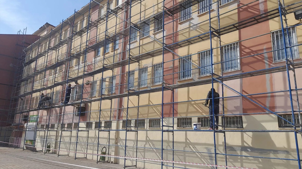 Diyarbakır’da Deprem Sonrası Kapatılan Okullar Yeniden Açılıyor2