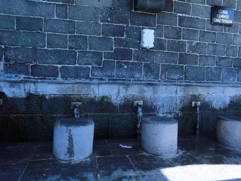 Diyarbakır’da Hz. Süleyman Ziyaretçi Akınına Uğruyor2