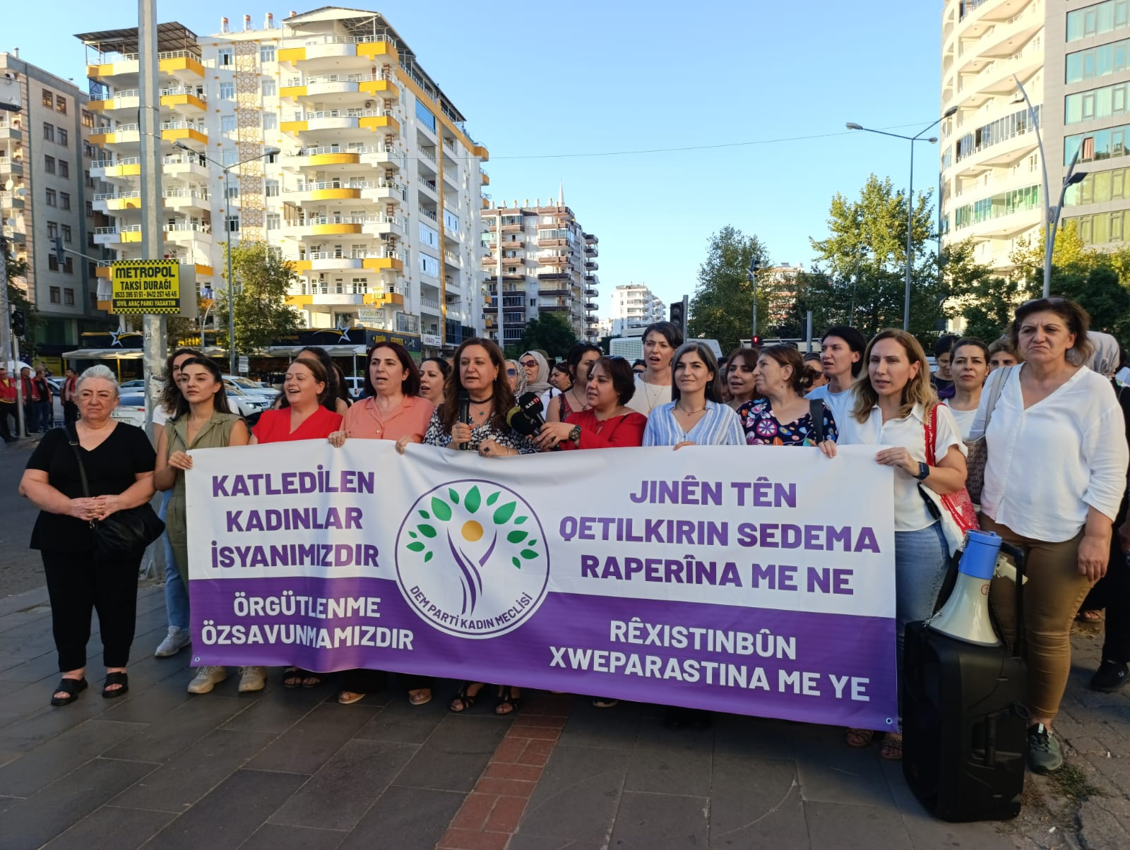 Diyarbakirda Kadin Cinayetleri Protesto Edildi3