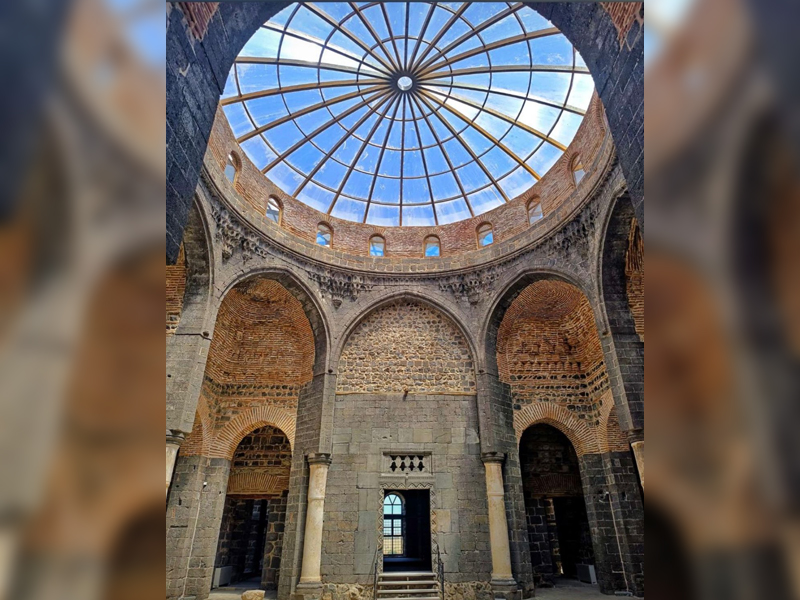 Diyarbakır’daki 1600 Yıllık Yapı Yeniden Hayat Buluyor3