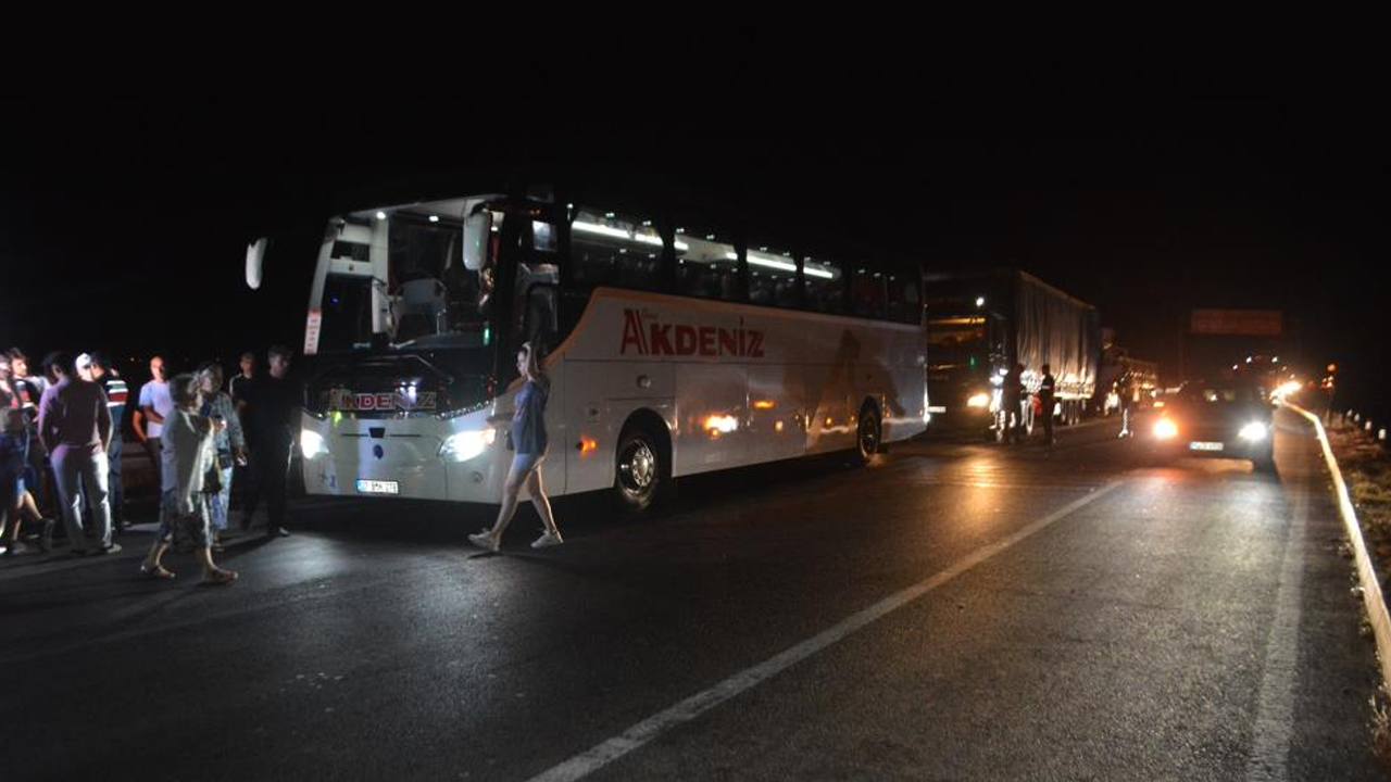 Kırmızı Işıkta Zincirleme Trafik Kazası1