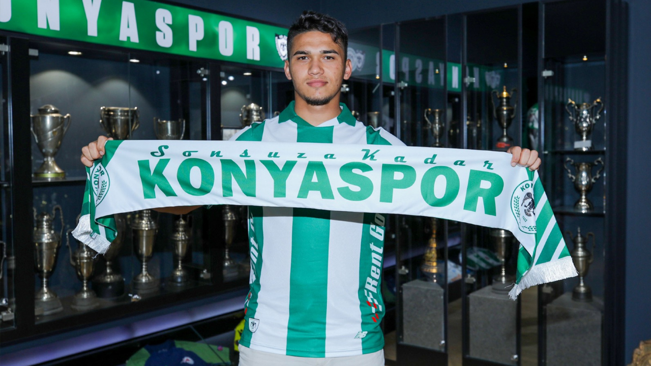 Konyasporlu Futbolcunun Amedspor'a Tr2