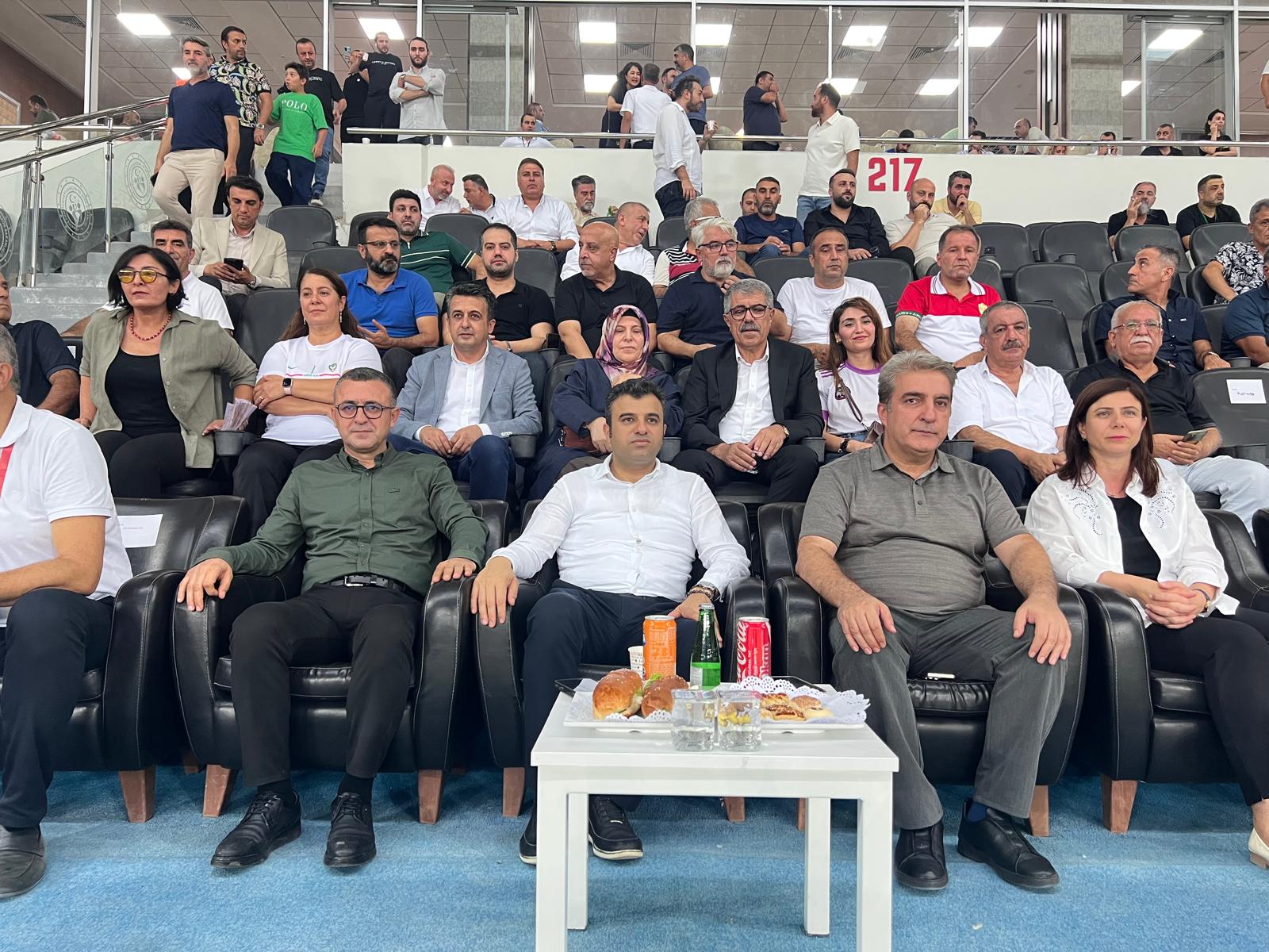 Ocalan Stadta2
