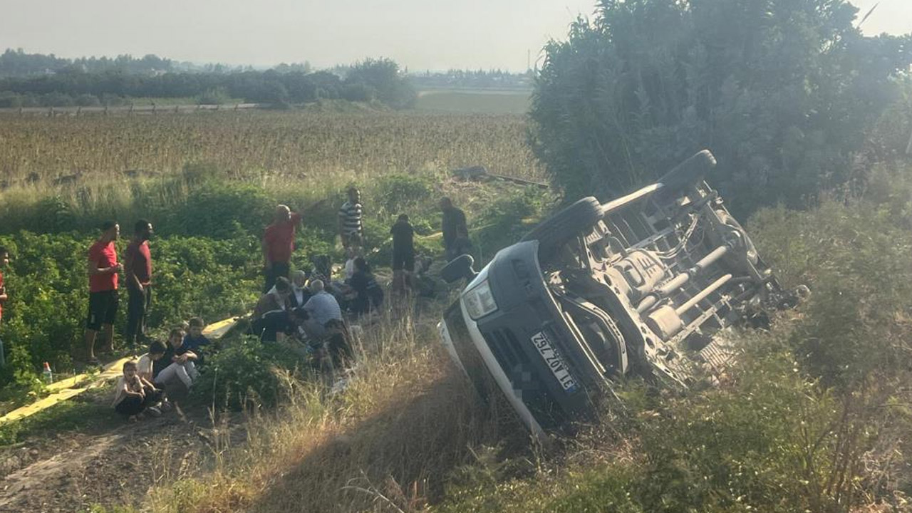 Öğrencileri Taşıyan Araç Devrildi 8 Yaralı1