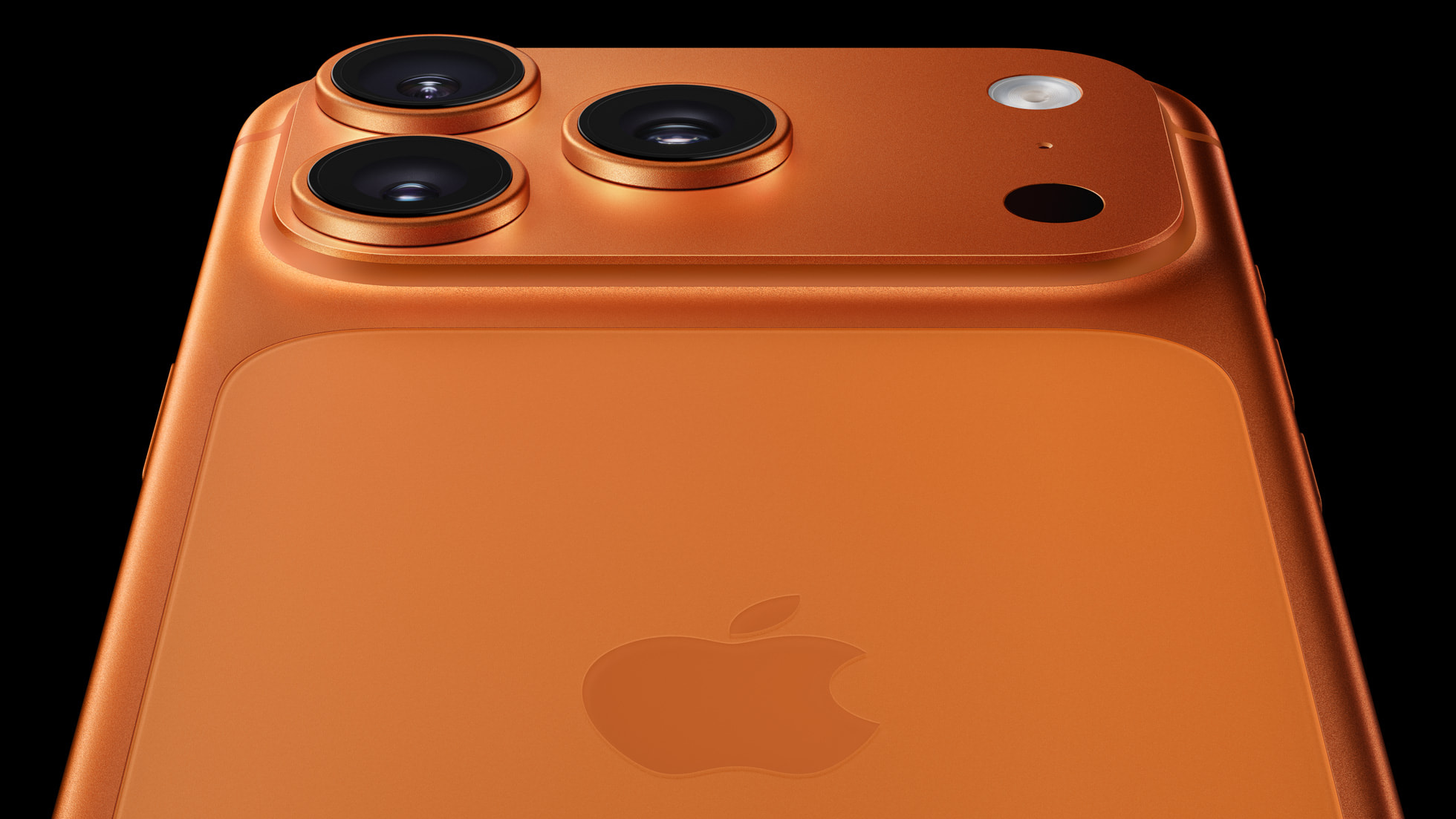 Apple I Phone 17 Pro Camera Close Up 250909 Big.jpg.large 2X